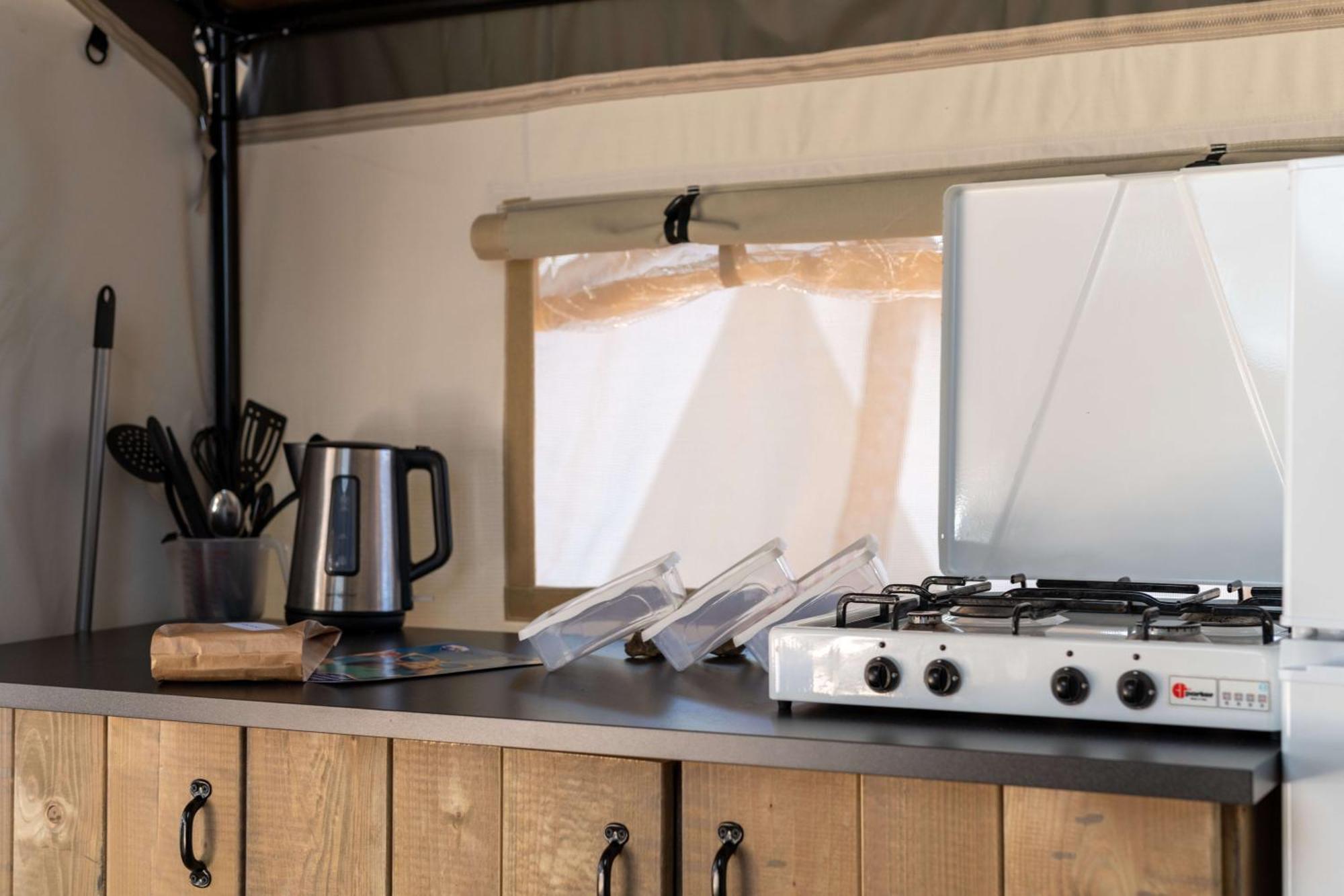 Easyatent Camping Porto Sole ヴルサル 部屋 写真